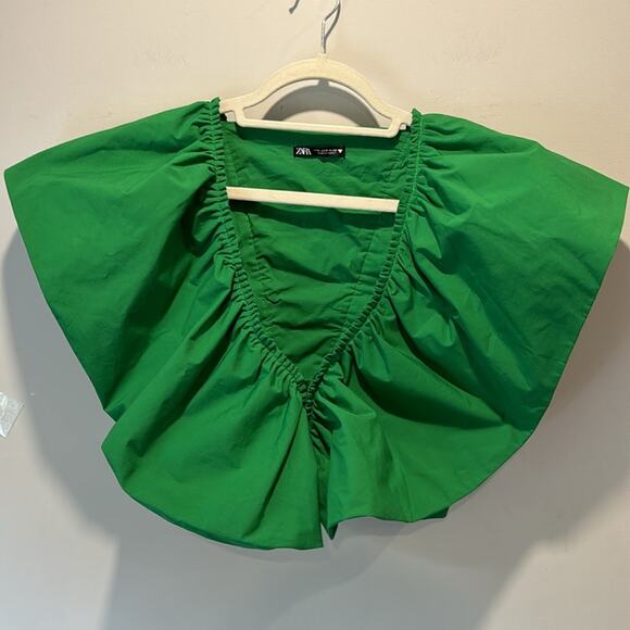 🍁 NWOT Zara Blogger Favorite Butterfly Style Top Blouse Eye Hook Closure Green - Picture 2 of 14
